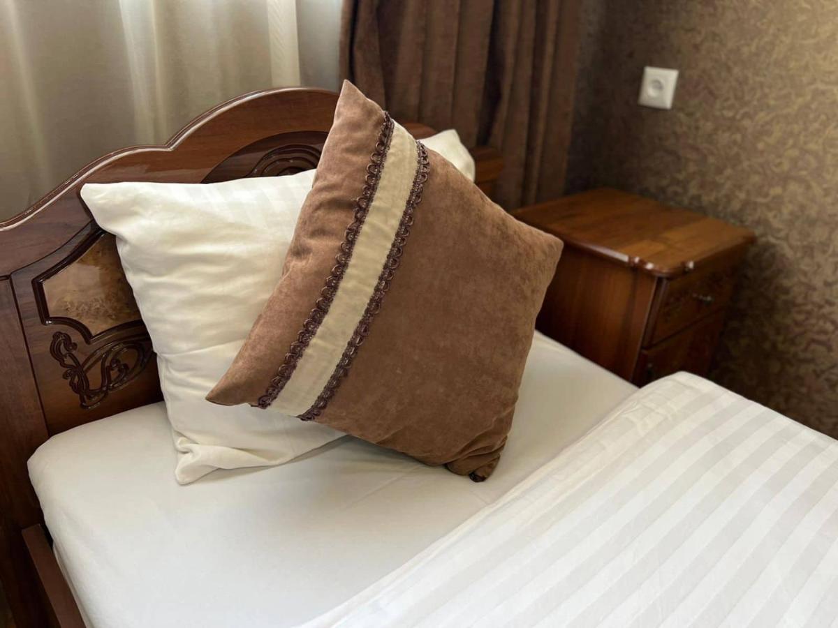 Zangezur Hotel Горис Екстериор снимка