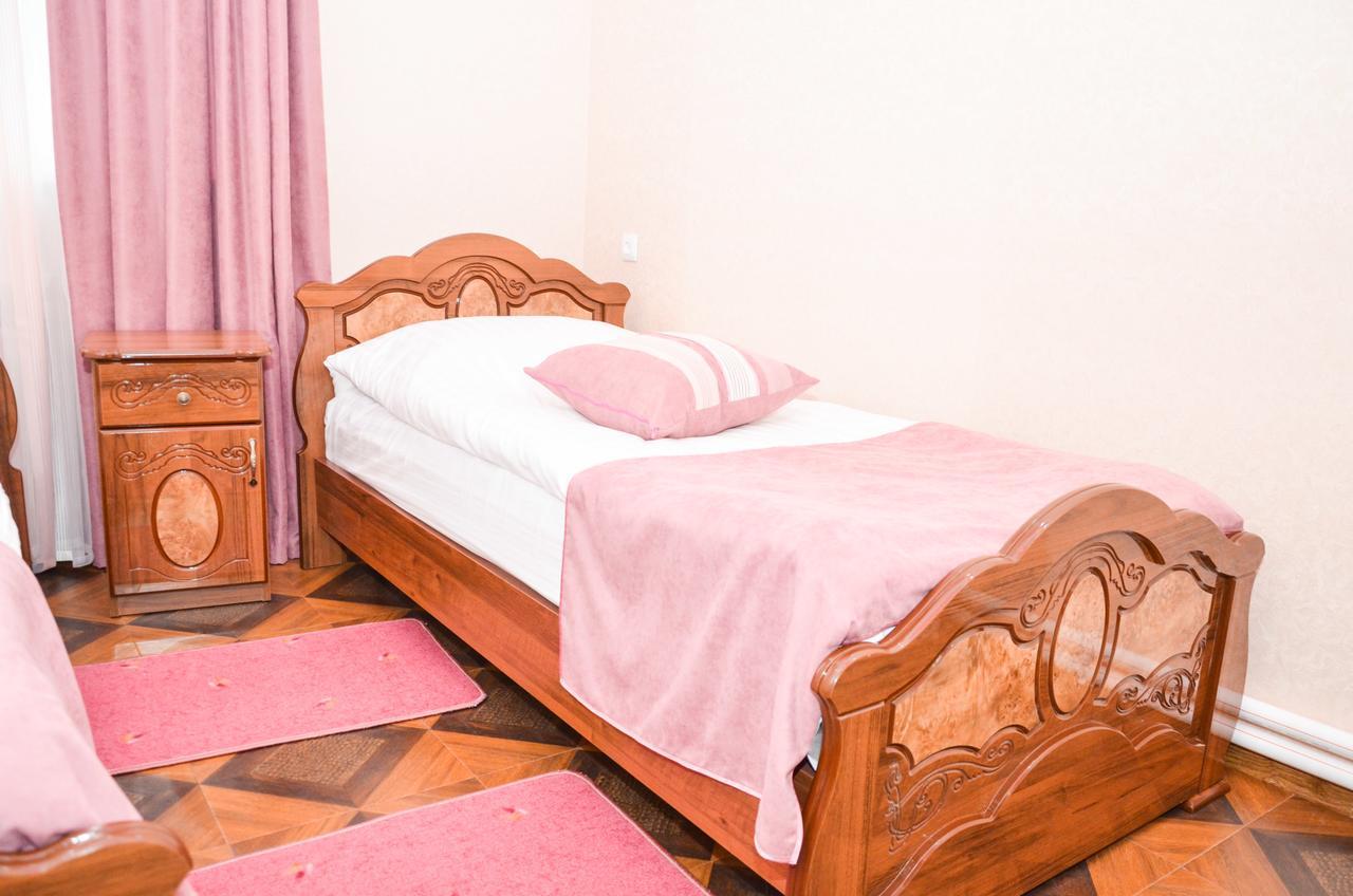 Zangezur Hotel Горис Екстериор снимка
