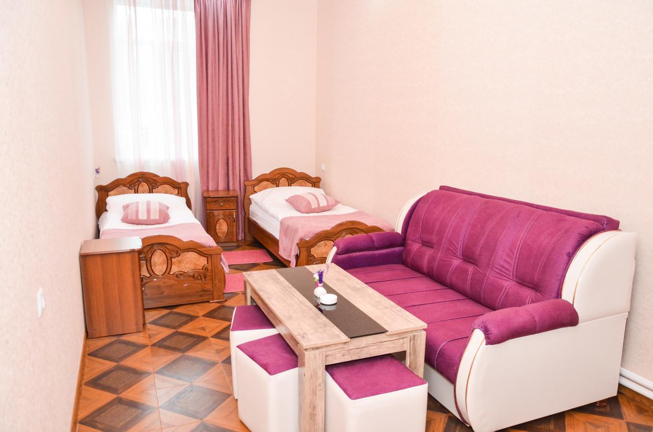 Zangezur Hotel Горис Екстериор снимка