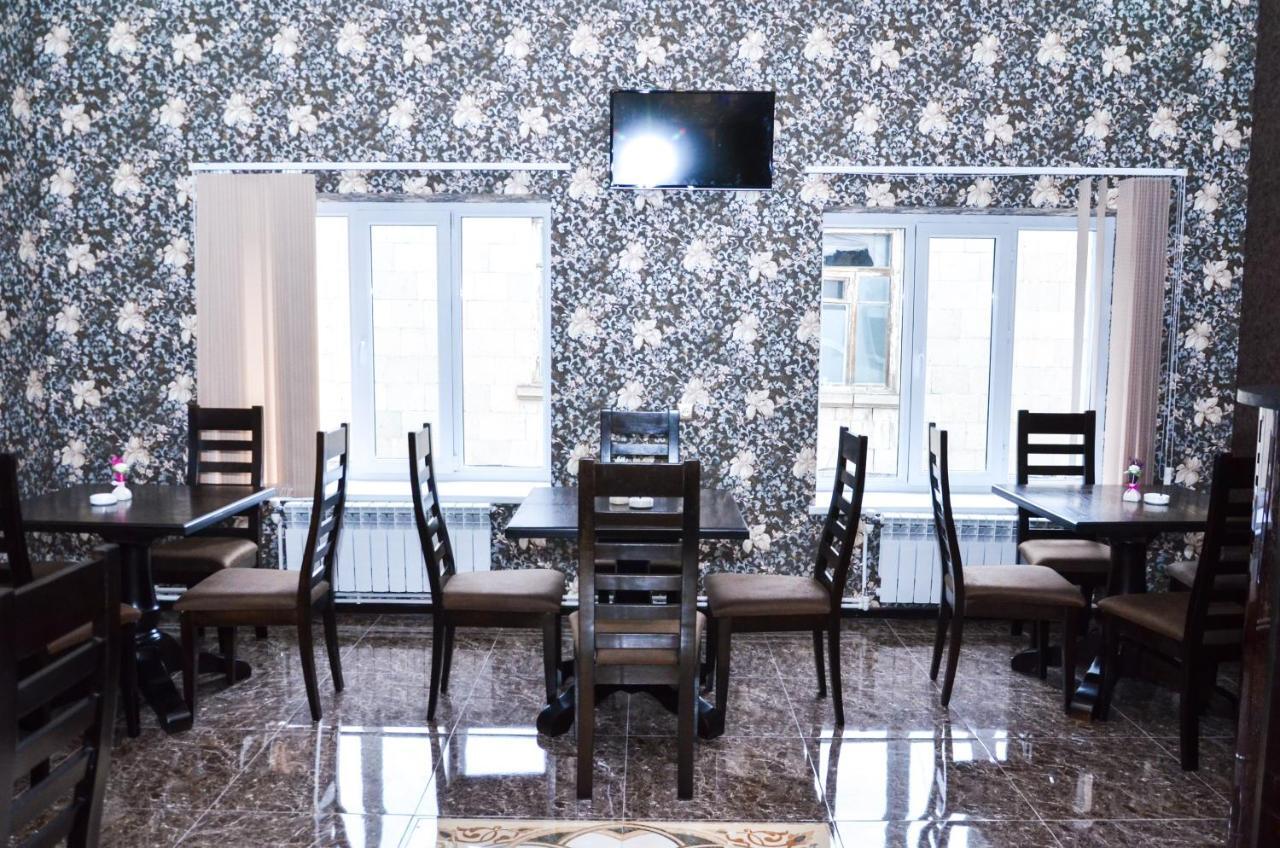 Zangezur Hotel Горис Екстериор снимка